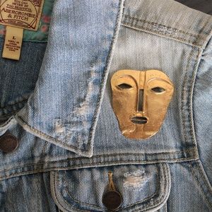 VINTAGE stylized mask pin